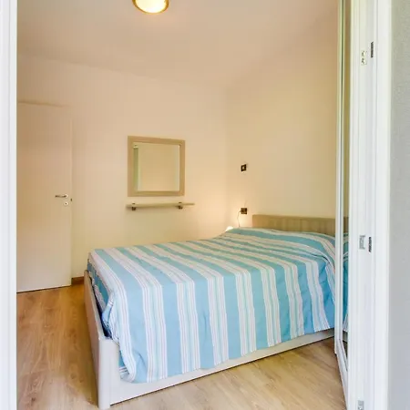 Orange Lake View Apartment Gera Lario